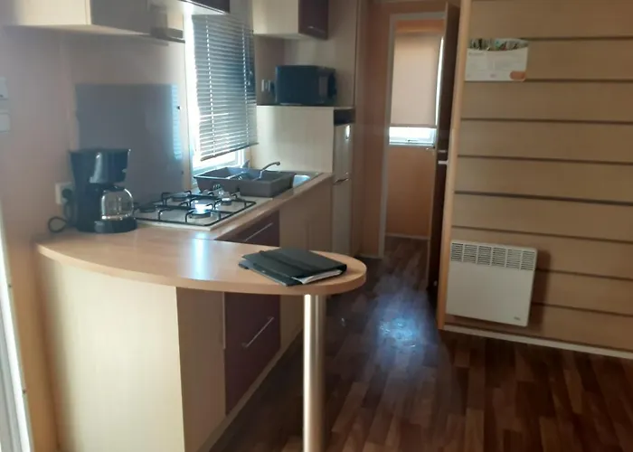 Kamp alanı Mobil Climatise 5 Pers 11210 La Nouvelle *